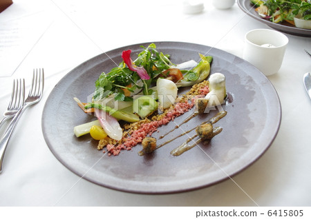 A salty salad 6415805