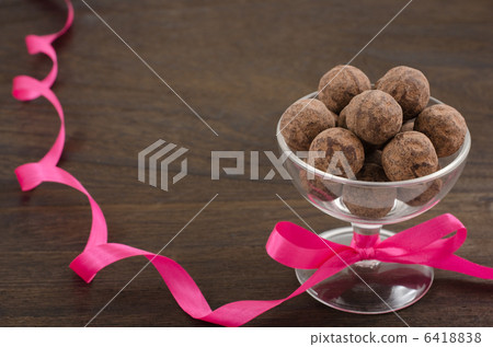 玻璃和絲帶巧克力 玻璃和絲帶巧克力 6418838