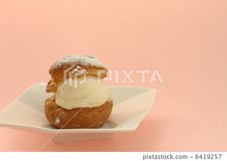 Cream puff Cream puff 6419257