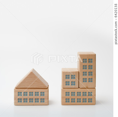 Building Block House 6420138