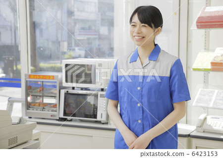 A convenience store clerk 6423153