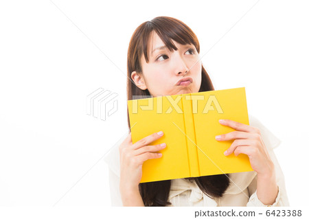 讀一本書的女人 讀一本書的女人 6423388