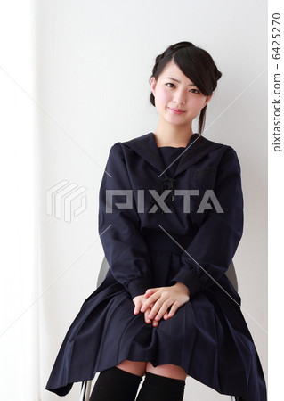 Pretty school girls Pretty school girls 6425270