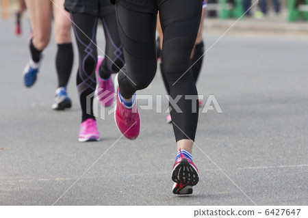 Marathon runner 6427647