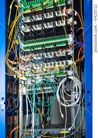 optic fiber hub 6428712