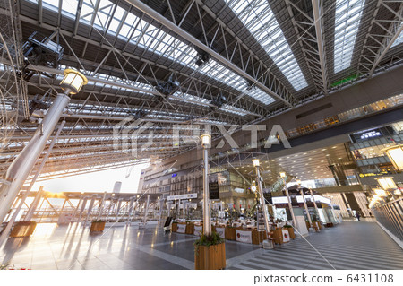 Osaka Station Space-time space 6431108