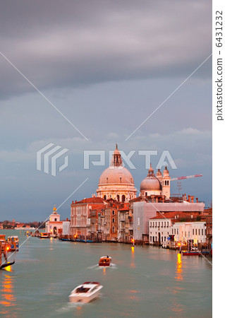 Basilica of Santa Maria della Salute at sunset, Venice 6431232