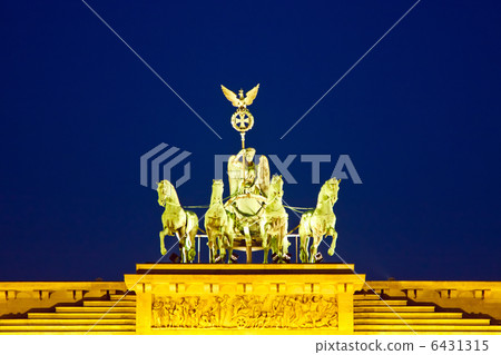 Monument on Brandenburg gate in Berlin Monument on Brandenburg gate in Berlin 6431315