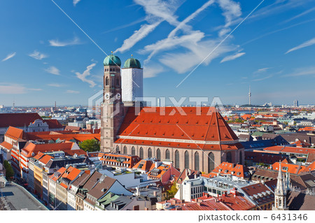 Frauenkirche on Marienplatz, Munich Frauenkirche on Marienplatz, Munich 6431346