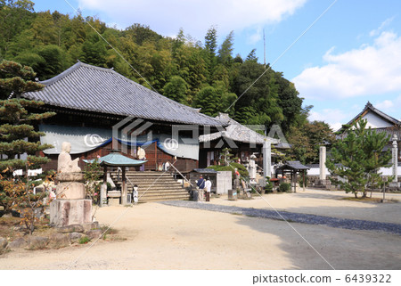 四國佛第49號佛教牧師'Jodoji'（左大殿，右大石店） 6439322