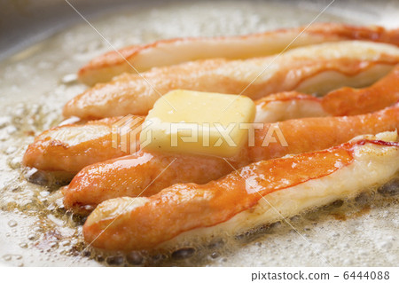 Grilled butter on crab 6444088