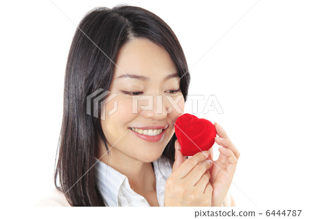 有心臟和一位小姐的禮物盒 6444787