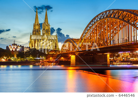 Cologne Cathedral and Hohenzollern Bridge, Germany 6446546