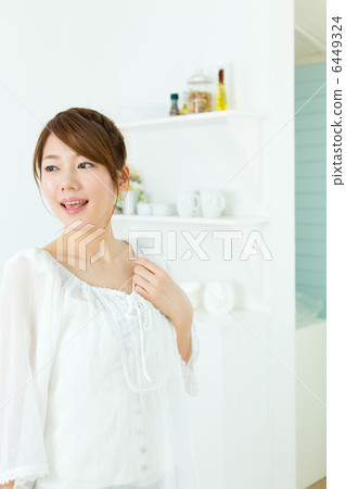 清爽的女人 6449324