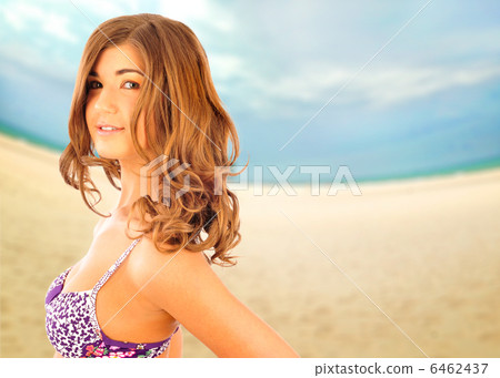 Happy young woman on the beach, beautiful female face outdoor po Happy young woman on the beach, beautiful female face outdoor po 6462437