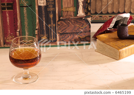 On the desk / desk 6465199