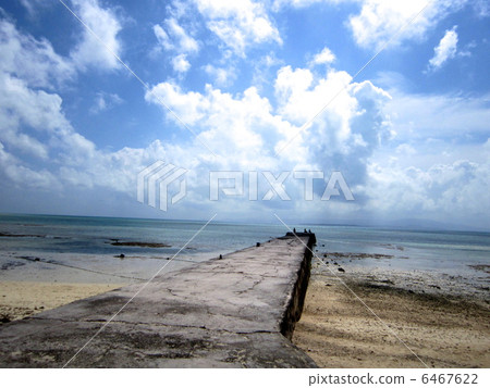 West pier of Taketomi-jima 6467622