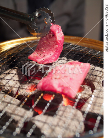 Charcoal grilled meat 6469358