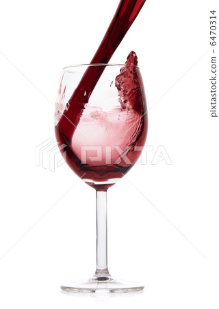 pouring red wine 6470314