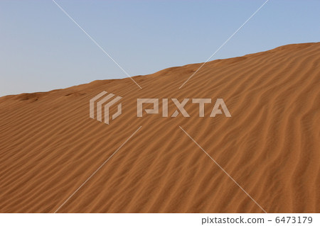 Desert and blue sky Desert and blue sky 6473179