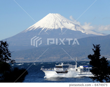 Cruising Mt. Fuji southern foot 6474973