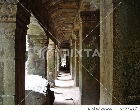Corridor of Ta Prohm (Angkor Wat, Siem Reap, Cambodia) Corridor of Ta Prohm (Angkor Wat, Siem Reap, Cambodia) 6477117