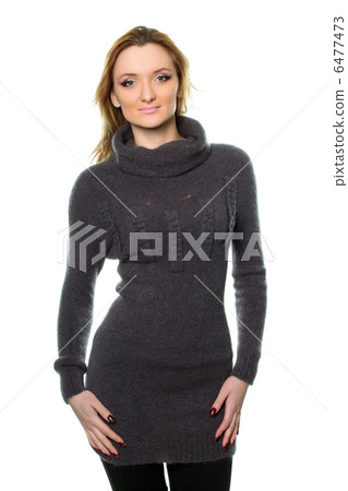 Portrait of a young woman 6477473