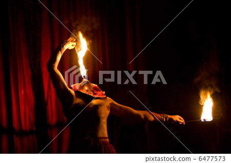 circus artist wth fire circus artist wth fire 6477573