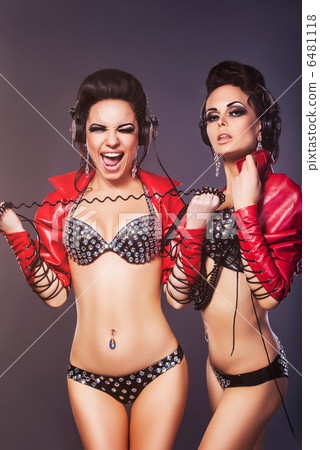 Sexy Naughty semi-nude Women Wearing Black Lingerie - Frivolity Sexy Naughty semi-nude Women Wearing Black Lingerie - Frivolity 6481118