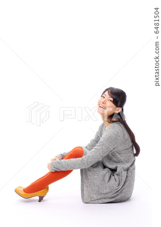 坐著的女孩 坐著的女孩 6481504