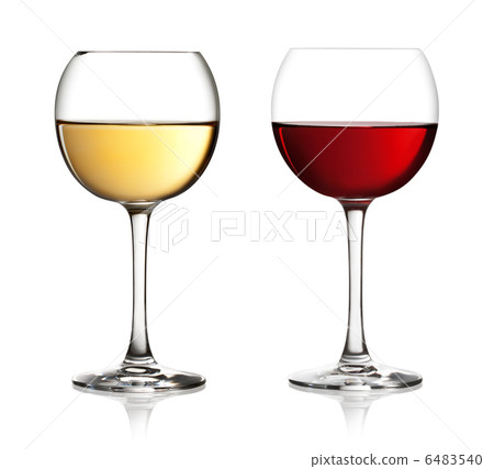 Glass of red and white wine 6483540