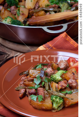 Stewed potatoes 6484049