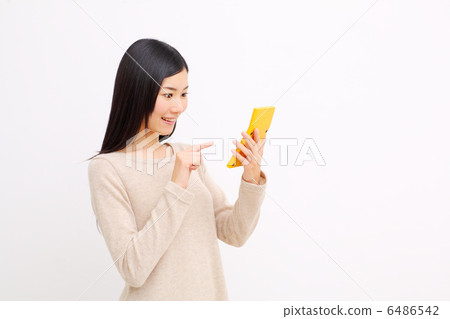 有計算器的婦女 有計算器的婦女 6486542