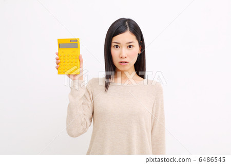 有計算器的婦女 有計算器的婦女 6486545