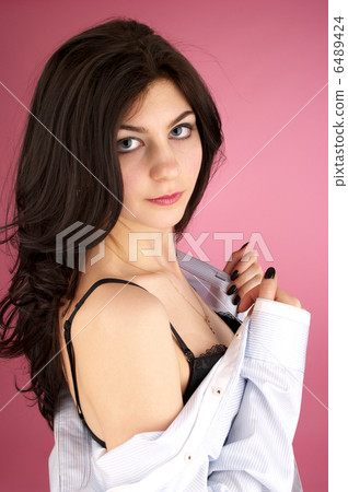 Beautiful fashion woman 6489424