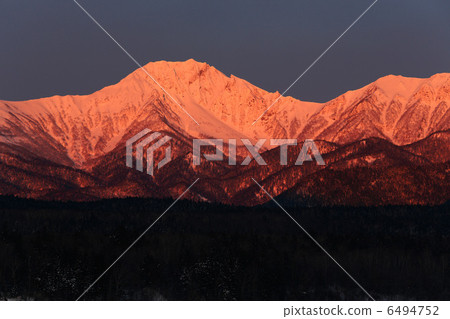 摩根羅斯的Nipetsotsu山 6494752