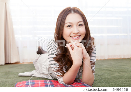 年輕的女士 6496436