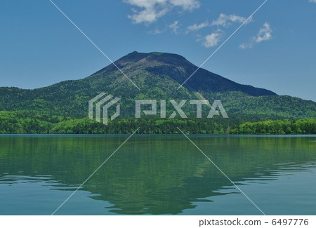 在阿寒湖 6497776