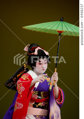 Japanese beauty dancing Japanese dance 6498237