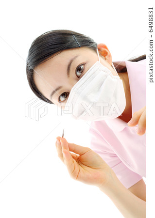 Dental Hygienist to consult 6498831