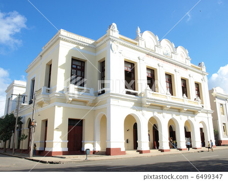托馬斯特里劇院（古巴）在世界遺產“Cienfegos城市歷史區” 6499347