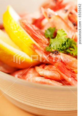 shrimps with lemon 6505042