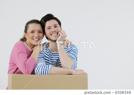 Young couple moving in new home 6506549