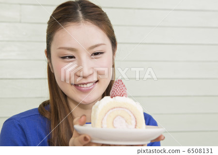 看著蛋糕的女人 看著蛋糕的女人 6508131