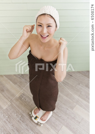 一個規模的女人 一個規模的女人 6508174