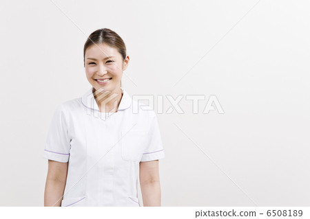 A lady in white 6508189