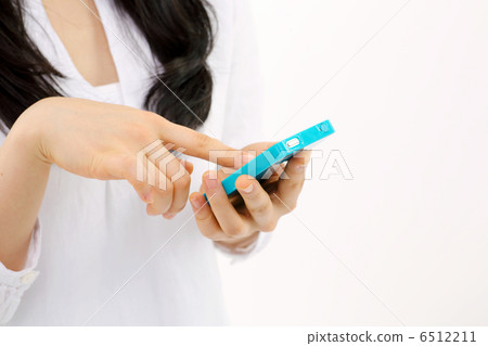 有智能手機的一個女孩 6512211