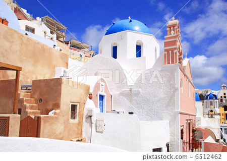 Oia's famous church Oia's famous church 6512462