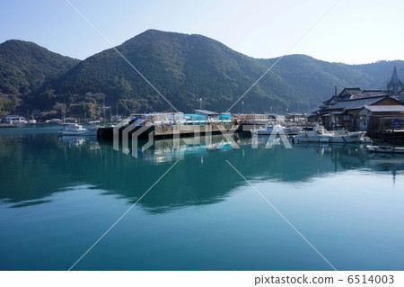 Amane Bay and Sakizu Cathedral Amane Bay and Sakizu Cathedral 6514003