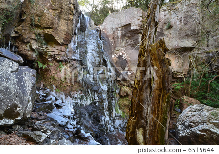 冰凍的瀑布 6515644
